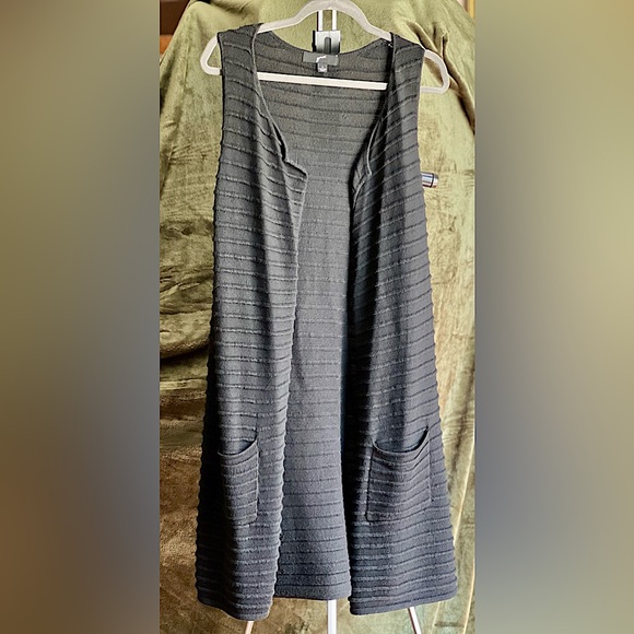 Black Long Open Sweater Vest (Sz Lg) - Picture 5 of 10